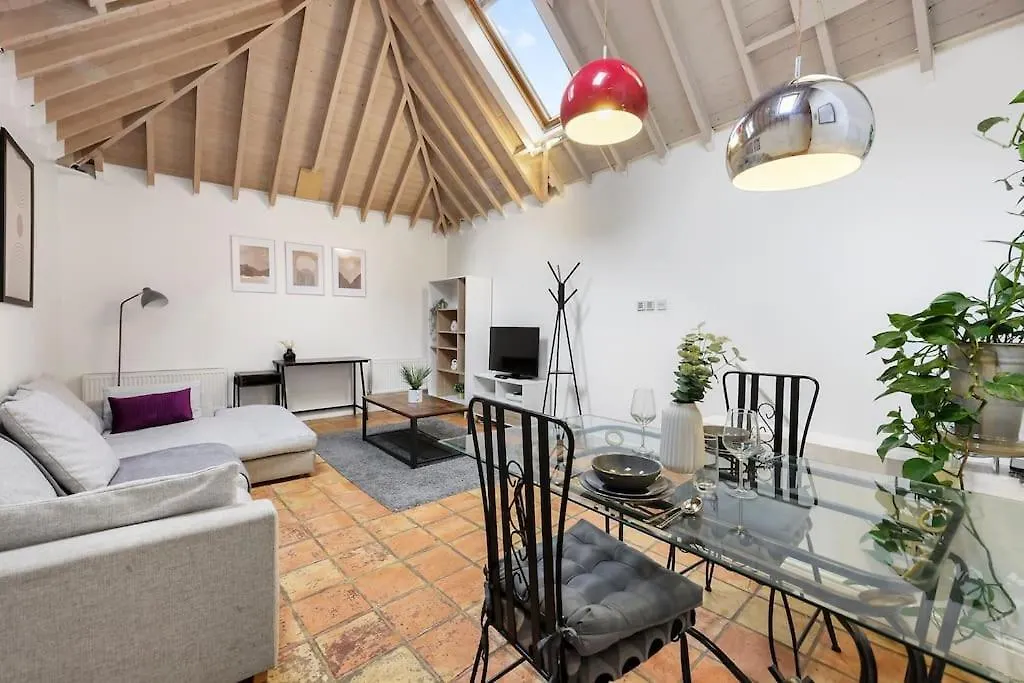Cozy Private 1-Bedroom Apartment Short Term Rental & Flexible Renting Hoxton With Free Wifi London United Kingdom