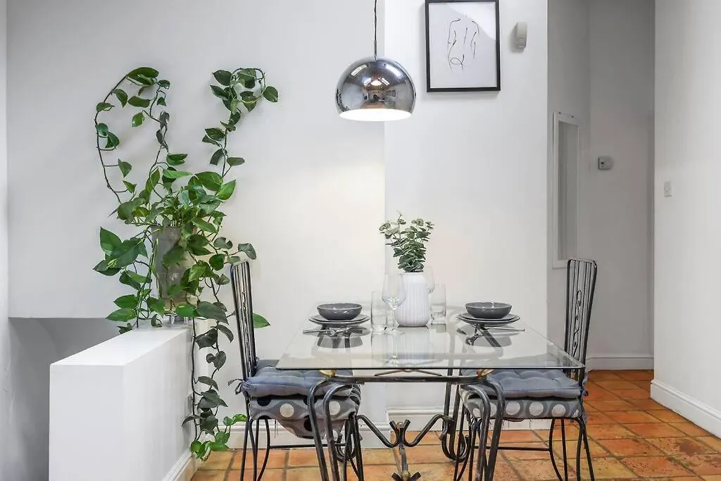 Cozy Private 1-Bedroom Apartment Short Term Rental & Flexible Renting Hoxton With Free Wifi London